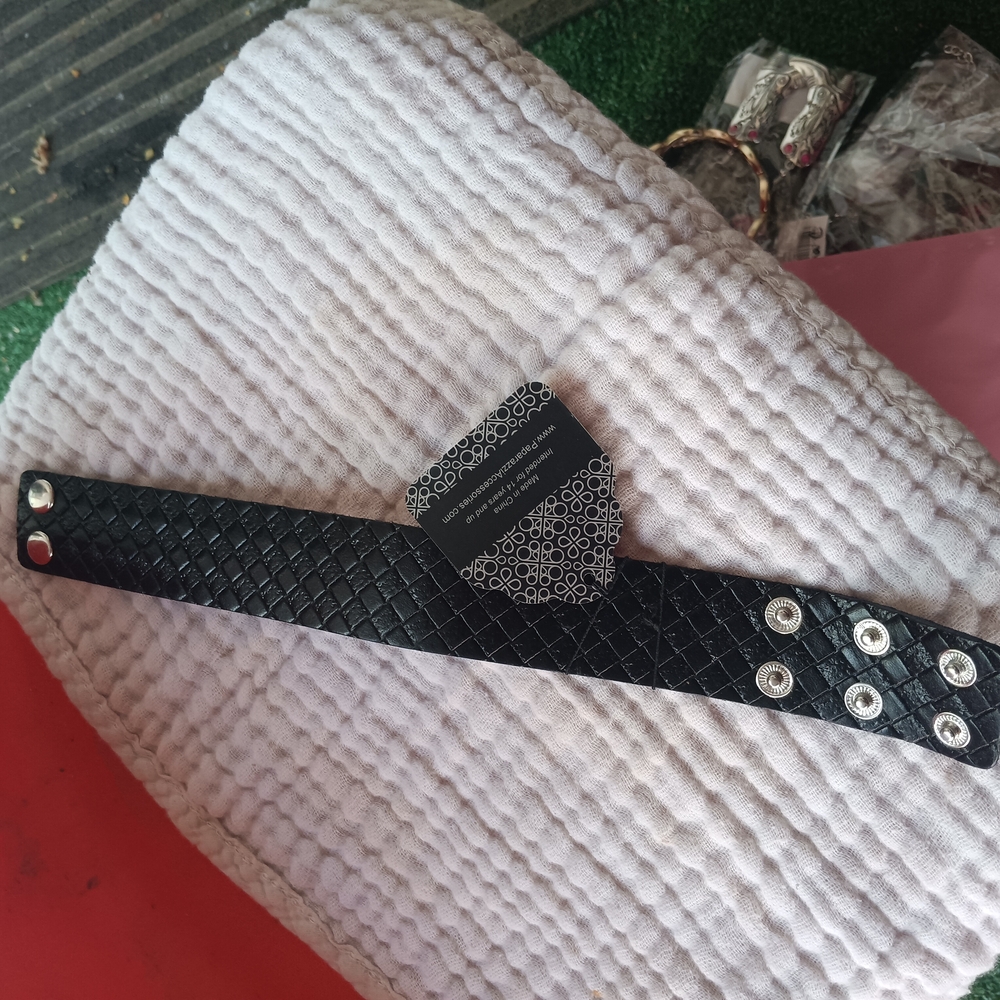 Black Textured Men's Bracelet